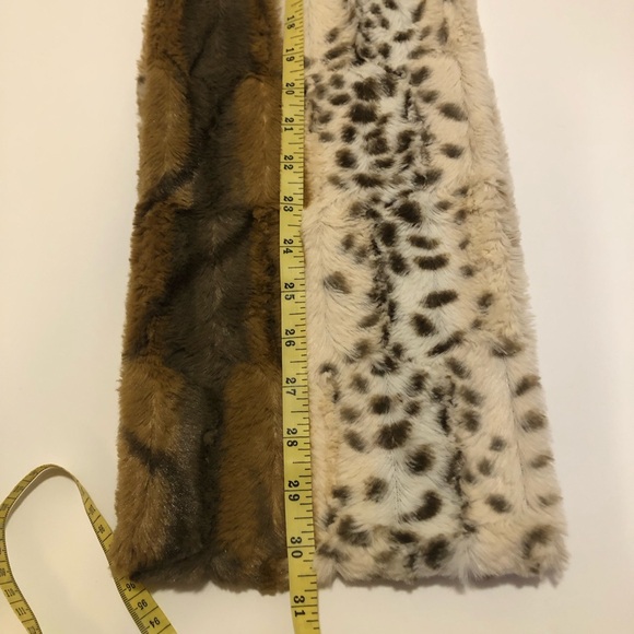 3/$20 Infinity Scarf EUC - Picture 5 of 6